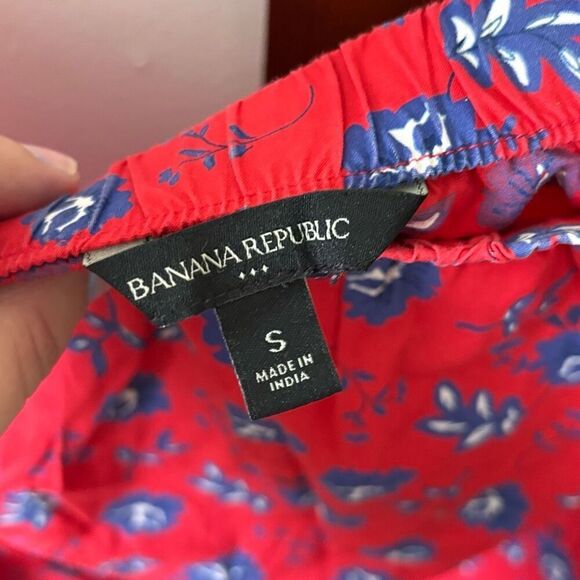Banana Republic Red Blue Floral Off Shoulder Top Size Small - Picture 3 of 4